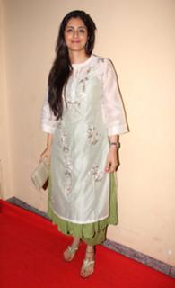 Tabu feet photo thumbnail