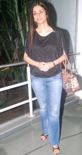 Tabu feet photo thumbnail