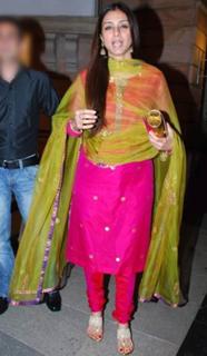 Tabu feet photo thumbnail