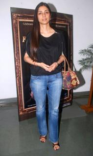 Tabu feet photo thumbnail