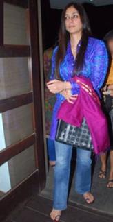 Tabu feet photo thumbnail