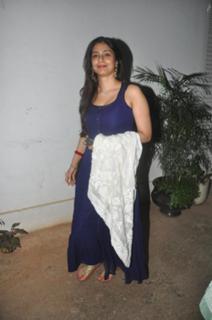 Tabu feet photo thumbnail