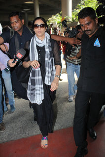 Tabu feet photo thumbnail