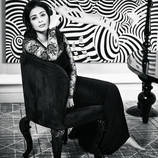 Tabu feet photo thumbnail