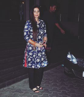 Tabu feet photo thumbnail