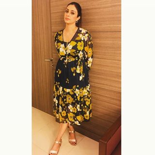 Tabu feet photo thumbnail