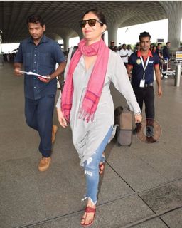Tabu feet photo thumbnail