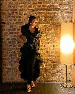Tabu feet photo thumbnail
