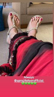 Tabu feet photo thumbnail