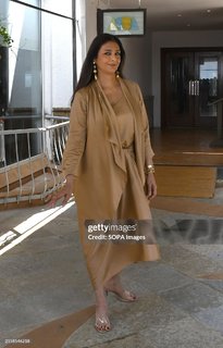 Tabu feet photo thumbnail