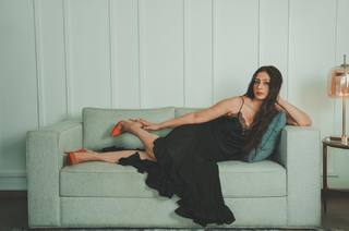 Tabu feet photo thumbnail