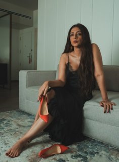 Tabu feet photo thumbnail