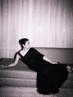 Tabu feet photo thumbnail