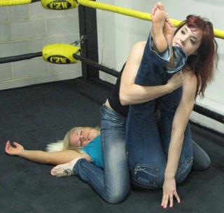 Taeler Conrad-Mellen feet photo 1