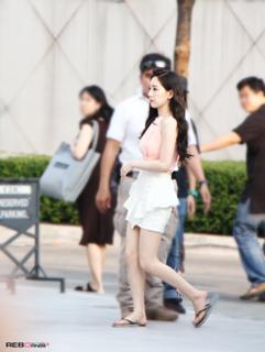 Taeyeon feet photo thumbnail