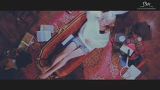 Taeyeon feet photo thumbnail