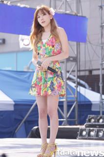 Taeyeon feet photo thumbnail