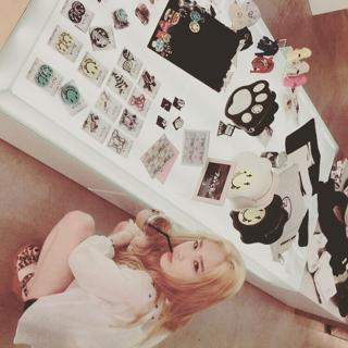 Taeyeon feet photo thumbnail