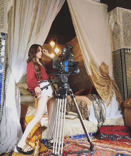 Taeyeon feet photo thumbnail