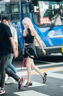 Taeyeon feet photo thumbnail