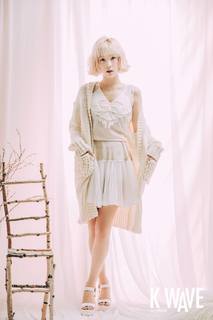 Taeyeon feet photo thumbnail