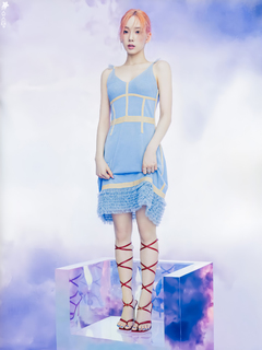 Taeyeon feet photo thumbnail