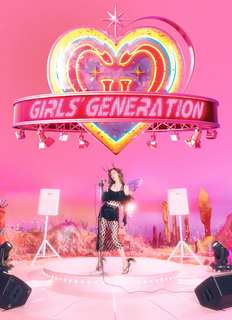 Taeyeon feet photo thumbnail