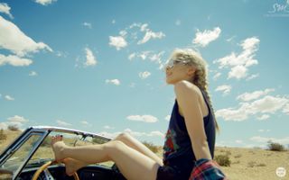 Taeyeon feet photo thumbnail