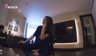 Taeyeon feet photo thumbnail