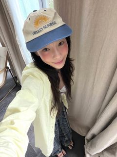 Taeyeon feet photo 8
