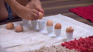 Tahan Lew-Fatt feet photo 1
