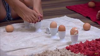 Tahan Lew-Fatt feet photo 19