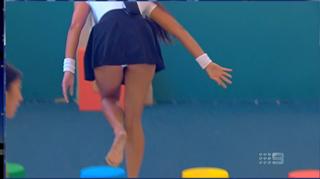 Tahan Lew-Fatt feet photo 13