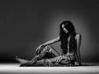 Tahan Lew-Fatt feet photo 1