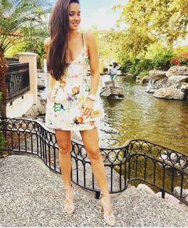 Tahan Lew-Fatt feet photo 9