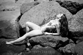 Tahan Lew-Fatt feet photo 3