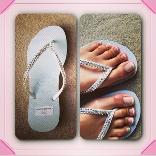 Tahan Lew-Fatt feet photo 2
