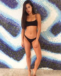 Tahan Lew-Fatt feet photo 11