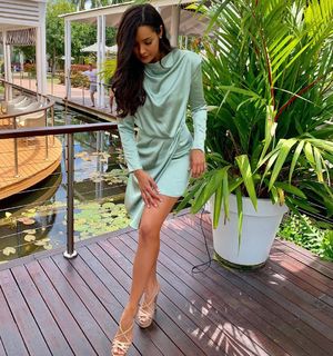Tahan Lew-Fatt feet photo 9