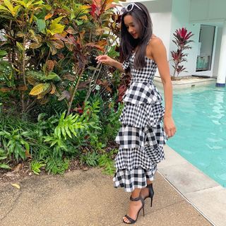 Tahan Lew-Fatt feet photo 6