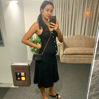 Tahan Lew-Fatt feet photo 18