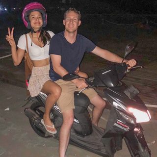 Tahan Lew-Fatt feet photo 19