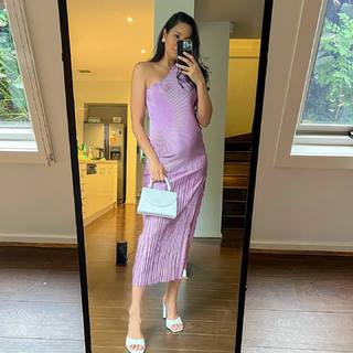 Tahan Lew-Fatt feet photo 2