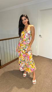 Tahan Lew-Fatt feet photo 17