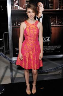 Taissa Farmiga feet photo thumbnail