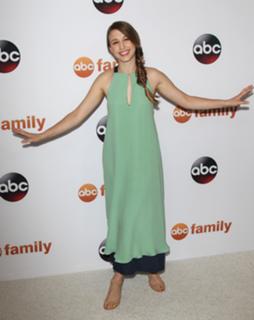 Taissa Farmiga feet photo thumbnail