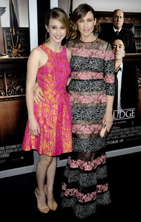 Taissa Farmiga feet photo thumbnail