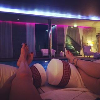 Tal Benyezri feet photo thumbnail