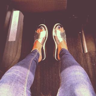 Tal Benyezri feet photo thumbnail