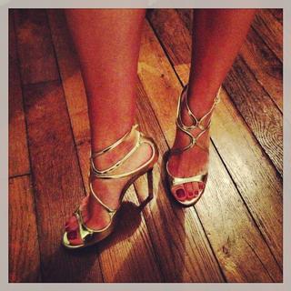 Tal Benyezri feet photo thumbnail